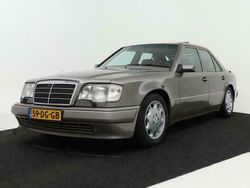 Beige Gebruikt 1992 Mercedes E500 Sedan | € 59.995