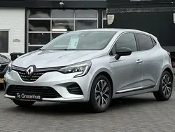 Zilver Gebruikt 2023 Renault Clio V Techno Hatchback | € 18.445 (Eerlijke prijs)