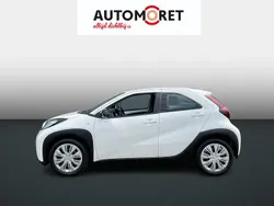 Hatchback Gebruikt 2023 Toyota Aygo Business Edition Hatchback | € 15.950 (Eerlijke prijs)