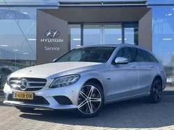Grijs Gebruikt 2021 Mercedes C300 Stationwagen | € 29.900 (Eerlijke prijs)