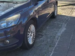 Blauw Gebruikt 2008 Ford Focus Titanium Hatchback | € 1.700 (Eerlijke prijs)