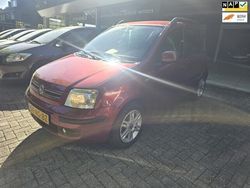 Rood, metallic lak Gebruikt 2003 Fiat Panda Emotion Hatchback | € 2.450 (Duur)