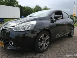 Zwart Gebruikt 2015 Renault Clio IV Night&Day Hatchback | € 4.800 (Eerlijke prijs)
