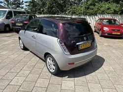 Grijs Gebruikt 2009 Lancia Ypsilon Hatchback | € 2.250
