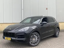 Zwart Gebruikt 2020 Porsche Cayenne SUV | € 70.445 (Eerlijke prijs)