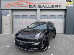 Zwart, metallic lak Gebruikt 2022 Lynk & Co 01 SUV | € 27.999 (Eerlijke prijs)