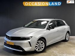 Grijs Gebruikt 2022 Opel Astra Edition Hatchback | € 16.800 (Eerlijke prijs)