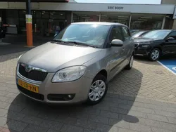 Beige Gebruikt 2007 Skoda Fabia Ambiente Hatchback | € 2.750 (Eerlijke prijs)