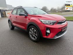 Rood Gebruikt 2019 Kia Stonic SUV | € 14.250 (Eerlijke prijs)