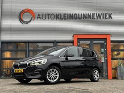 Zwart Gebruikt 2021 BMW 216 Executive Stationwagen | € 18.850 (Eerlijke prijs)