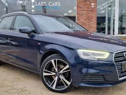Blauw Gebruikt 2019 Audi A3 Sportback S-Line Sedan | € 18.990 (Eerlijke prijs)