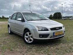 Zilver Gebruikt 2007 Ford Focus Hatchback | € 1.500 (Goede deal)
