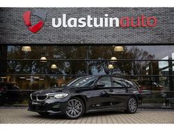 Zwart Gebruikt 2022 BMW 330e Executive Stationwagen | € 27.950 (Super prijs)