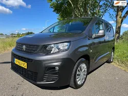 Grijs Gebruikt 2019 Peugeot Partner Premium MPV | € 10.999 (Goede deal)