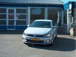 Wit, metallic lak Gebruikt 2018 VW Polo Comfortline Hatchback | € 13.950 (Eerlijke prijs)
