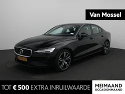 Zwart, metallic lak Gebruikt 2020 Volvo S60 R-Design Sedan | € 31.900 (Eerlijke prijs)