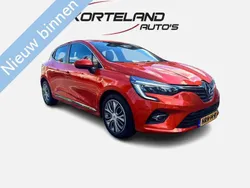 Oranje Gebruikt 2021 Renault Clio V Intens Hatchback | € 14.950 (Eerlijke prijs)