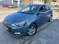 Blauw Gebruikt 2015 Hyundai i20 Hatchback | € 7.850 (Eerlijke prijs)