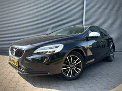Zwart Gebruikt 2017 Volvo V40 Stationwagen | € 12.650