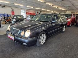 Zwart Gebruikt 2002 Mercedes 200 Classic Stationwagen | € 2.995 (Super prijs)