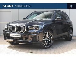 Zwart Gebruikt 2022 BMW X5 Executive SUV | € 66.950 (Eerlijke prijs)