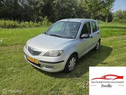 Grijs Gebruikt 2005 Mazda 2 Dynamic MPV | € 699 (Goede deal)