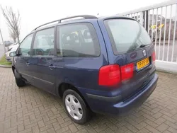 Blauw Gebruikt 2004 Seat Alhambra Reference MPV | € 850 (Goede deal)