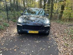 Zwart Gebruikt 2017 Porsche Cayenne Turbo Platinum Edition SUV | € 31.000
