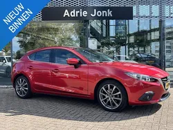 Soul red Gebruikt 2015 Mazda 3 Hatchback | € 12.439 (Goede deal)