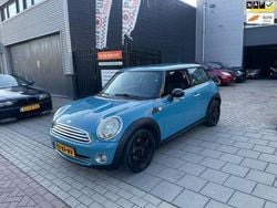 Blauw, metallic lak Gebruikt 2007 Mini ONE Pepper Hatchback | € 3.499 (Eerlijke prijs)