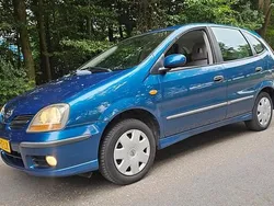 Blauw Gebruikt 2001 Nissan Almera Tino MPV | € 950 (Eerlijke prijs)