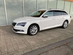 Wit Gebruikt 2018 Skoda Superb Style Stationwagen | € 15.250 (Goede deal)