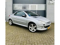 Grijs Gebruikt 2005 Peugeot 206 CC Cabriolet | € 1.499 (Eerlijke prijs)