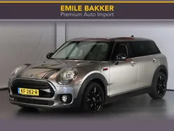 Grijs, metallic lak Gebruikt 2016 Mini Cooper D Clubman Business Stationwagen | € 9.950