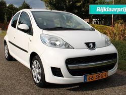 Wit Gebruikt 2011 Peugeot 107 Premium Hatchback | € 4.250 (Iets duurder)