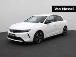 Wit Gebruikt 2022 Opel Astra Business Edition Hatchback | € 25.900 (Eerlijke prijs)