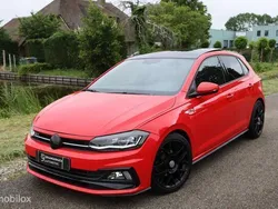 Rood Gebruikt 2018 VW Polo R-line Hatchback | € 14.995 (Iets duurder)