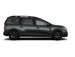 Cedar green (groen mica) Nieuw 2025 Dacia Jogger Extreme MPV | € 33.400 (Eerlijke prijs)