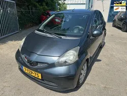 Grijs Gebruikt 2006 Toyota Aygo Hatchback | € 1.999 (Eerlijke prijs)