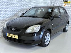 Zwart Gebruikt 2006 Kia Rio Hatchback | € 999