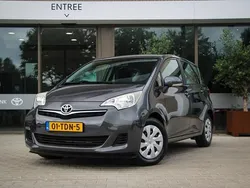 Grijs Gebruikt 2012 Toyota Verso-S Comfort MPV | € 8.250 (Eerlijke prijs)