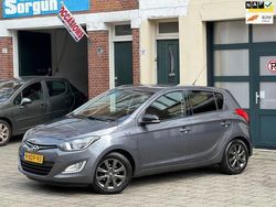 Grijs Gebruikt 2014 Hyundai i20 GO! Hatchback | € 3.250 (Goede deal)