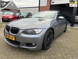 Grijs, metallic lak Gebruikt 2007 BMW 335 Cabriolet Executive Cabriolet | € 10.950 (Eerlijke prijs)
