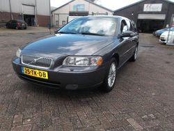 Grijs Gebruikt 2006 Volvo V70 Stationwagen | € 8.950