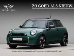 Groen Nieuw 2025 Mini Cooper S Favoured Hatchback | € 43.800 (Eerlijke prijs)