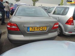 Grijs Gebruikt 2005 Volvo S40 Sedan | € 499 (Super prijs)
