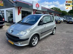 Grijs Gebruikt 2006 Peugeot 1007 Hatchback | € 1.450 (Eerlijke prijs)