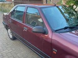 Rood Gebruikt 1994 Renault 19 Hatchback | € 3.950