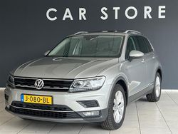 Grijs, metallic lak Gebruikt 2020 VW Tiguan Highline SUV | € 24.845 (Super prijs)