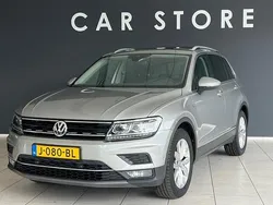 Grijs, metallic lak Gebruikt 2020 VW Tiguan Highline SUV | € 25.845 (Goede deal)